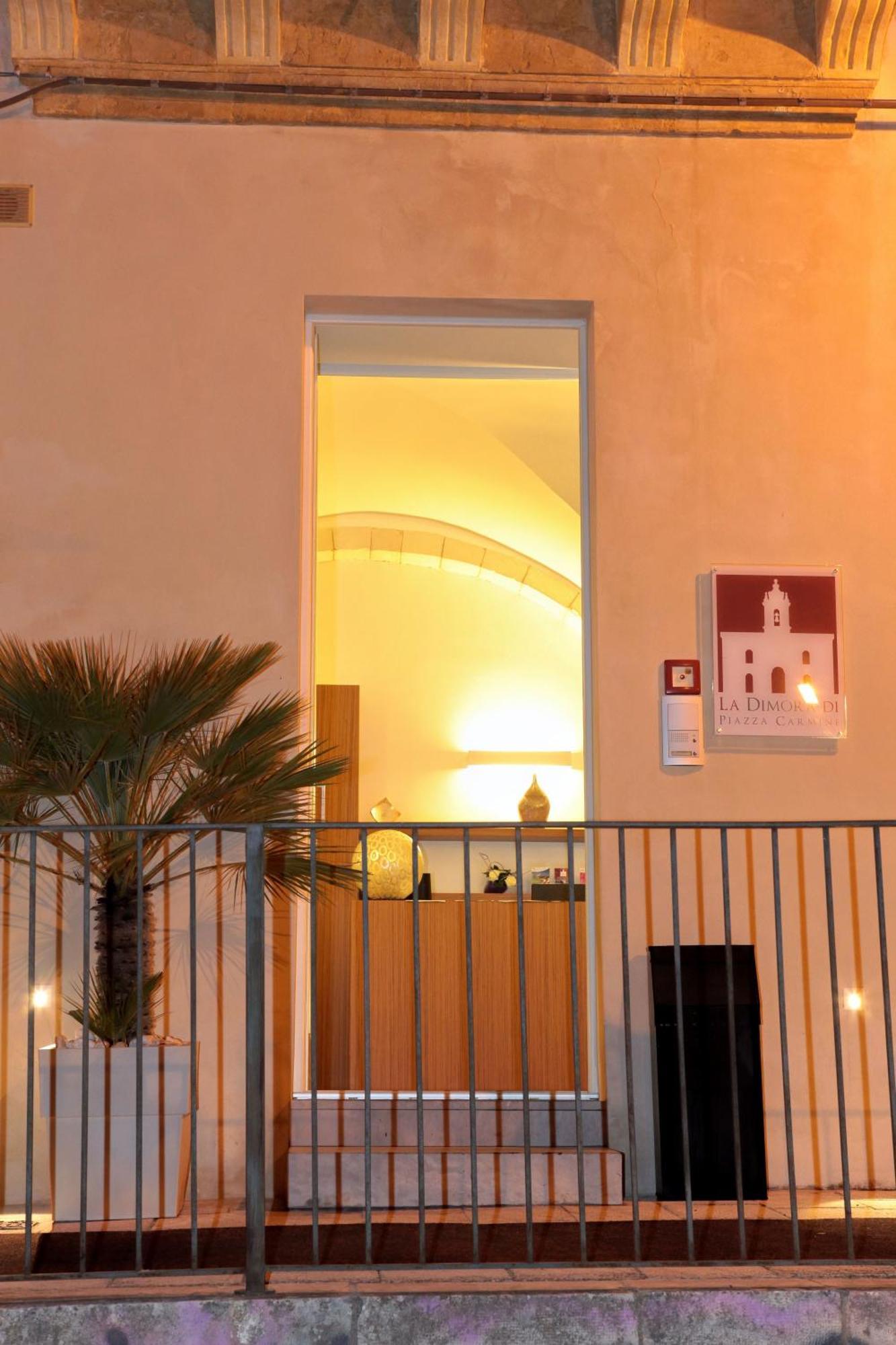 Hotel La Dimora Di Piazza Carmine Ragusa Kültér fotó