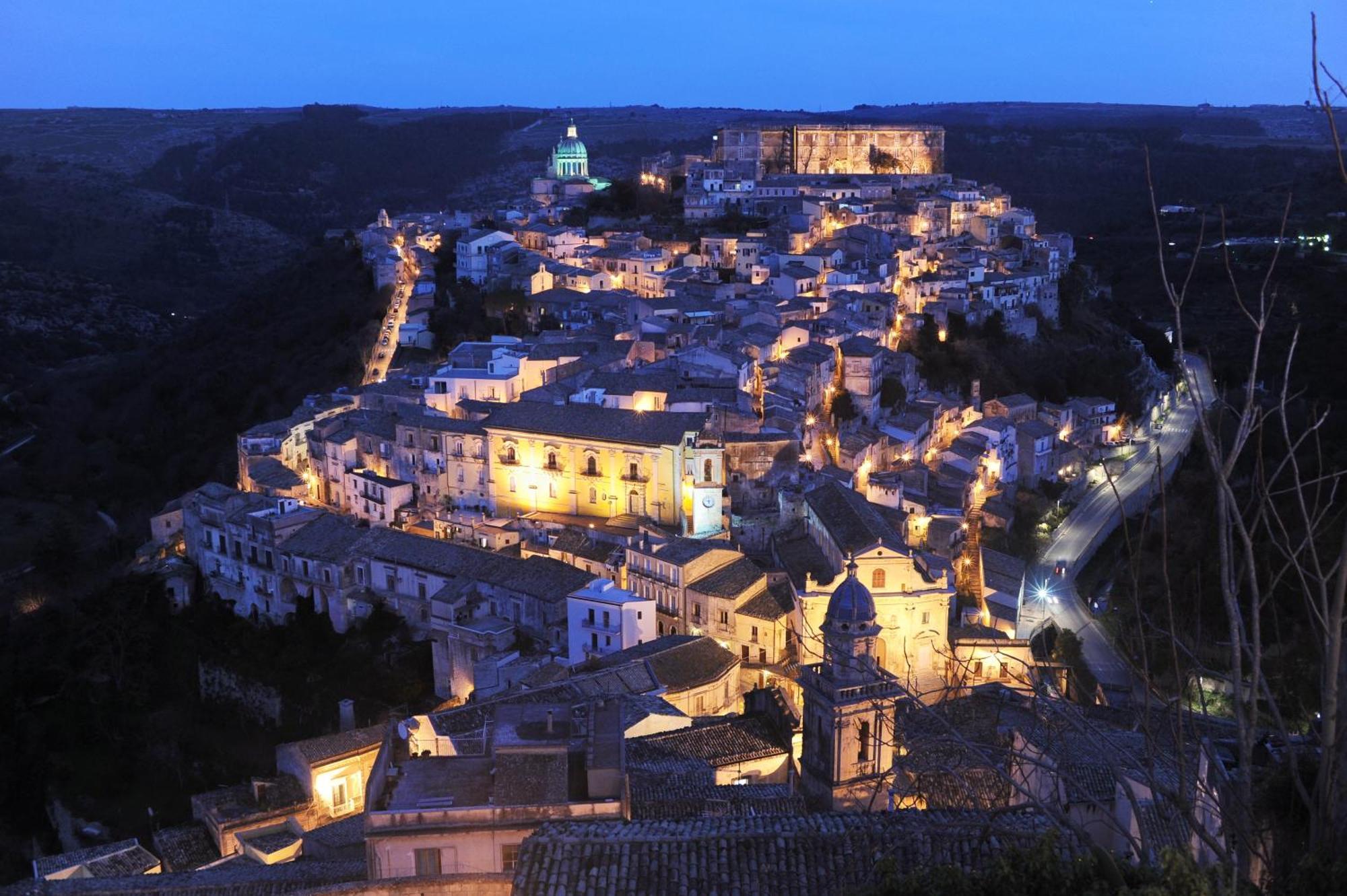 Hotel La Dimora Di Piazza Carmine Ragusa Kültér fotó